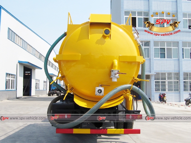 Back View of Combined Jet Vacuum Truck - Dongfeng Back View of Combined Jet Vacuum Truck - Dongfeng